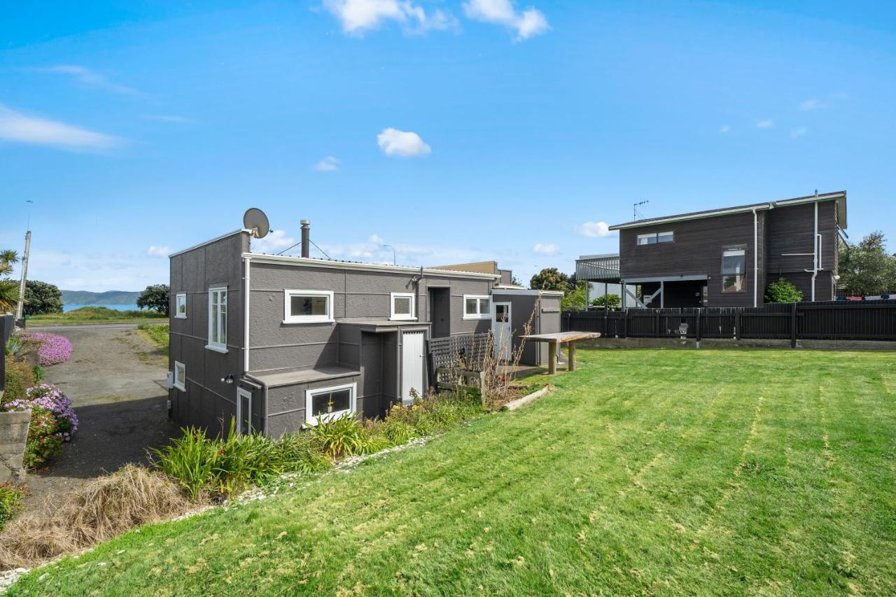 The Green Trout - Paraparaumu Beach Holiday Home Buitenkant foto