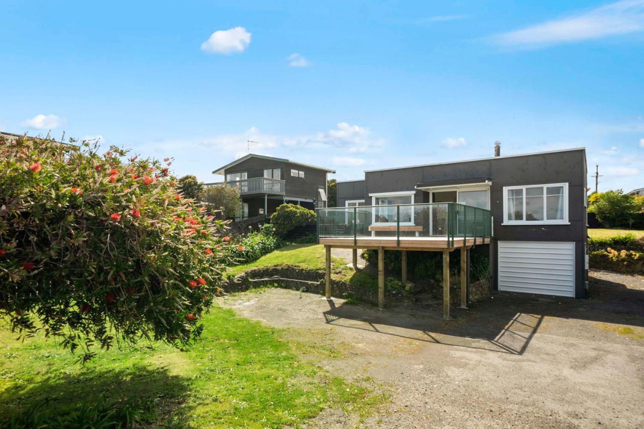 The Green Trout - Paraparaumu Beach Holiday Home Buitenkant foto