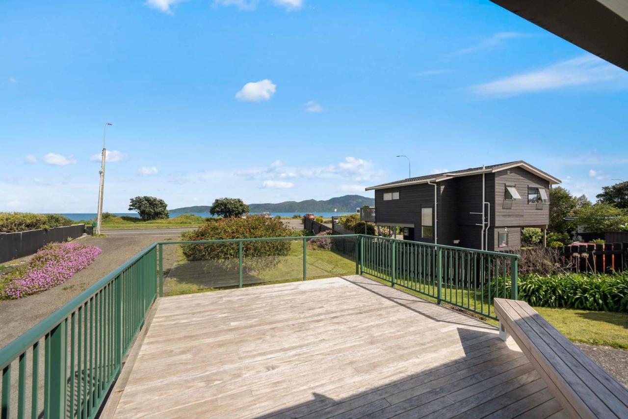 The Green Trout - Paraparaumu Beach Holiday Home Buitenkant foto